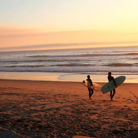 Central Atlantic Beach Guesthouse Costa da Caparica Exterior foto